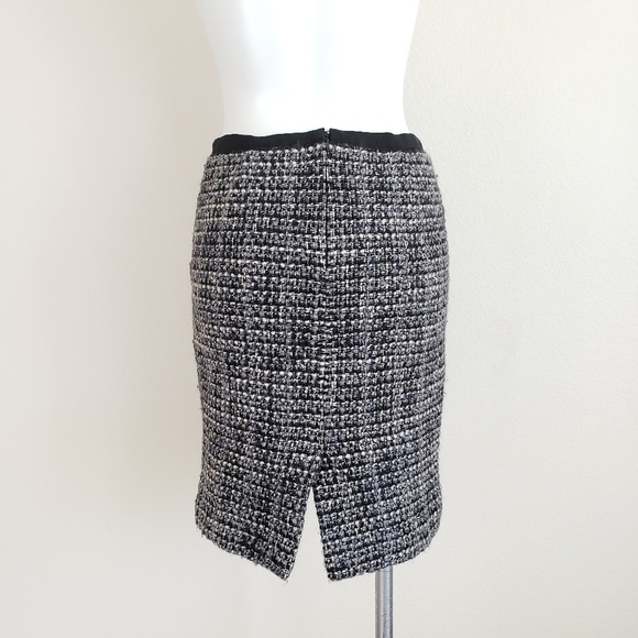 J. Crew Pencil Skirt in Midnight Tweed, Size 6 - Picture 4 of 8